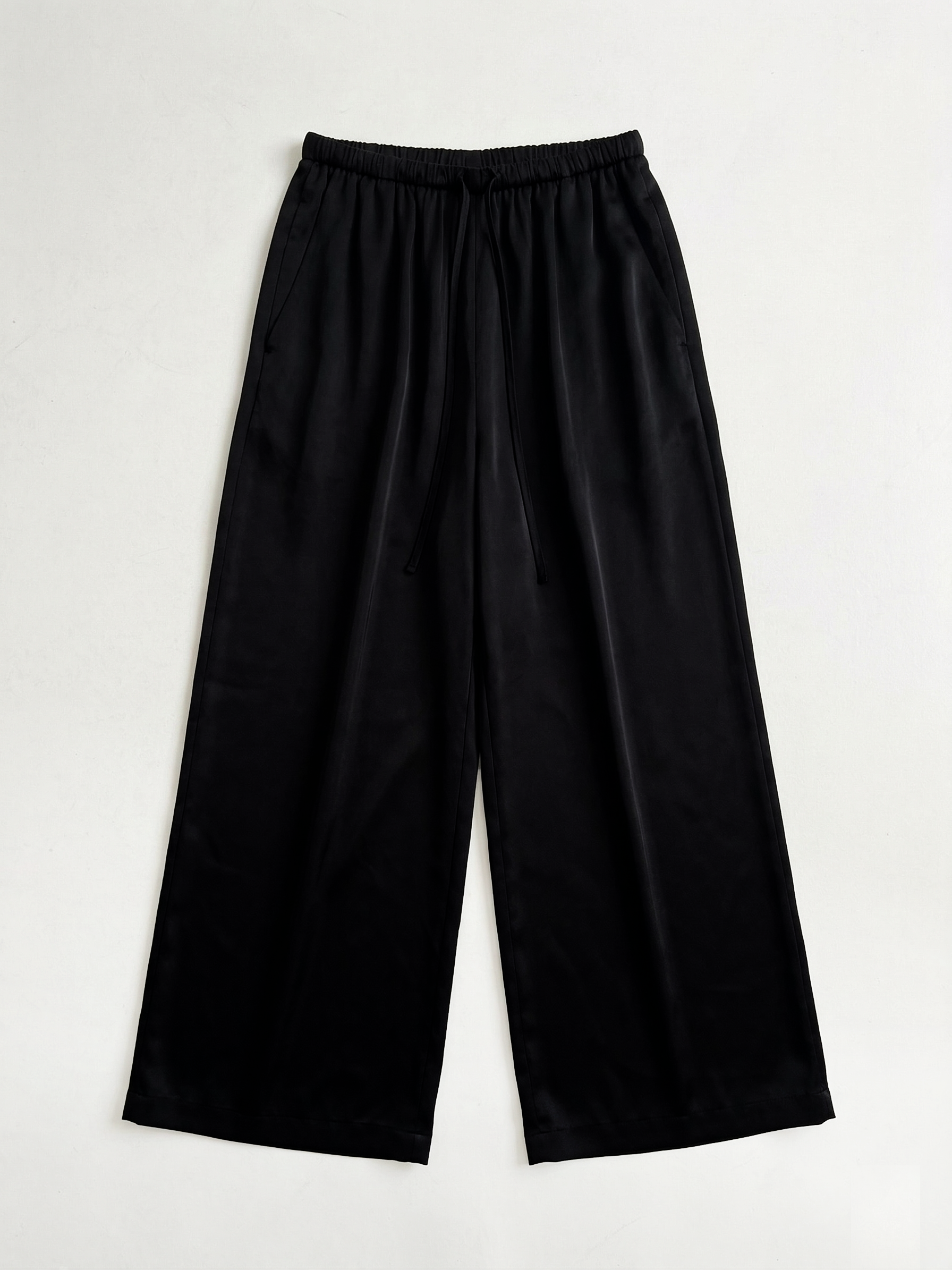 Satin Glossy Drawstring Wide Pants_Black